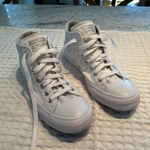 NWOT Converse Chuck Taylor All Star Madison Mid-Top Sneaker - Women's - White